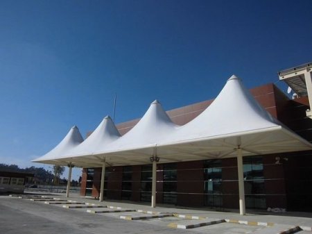 قرميد هرمي: بمؤسسة وسام الظل لمسة جمالية وفريدة لأسطح منزلك.